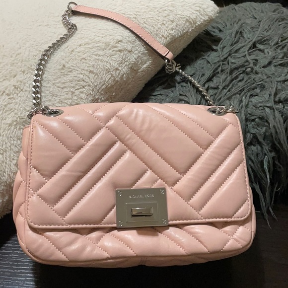 Michel kors pink crossbody bag - Picture 1 of 7